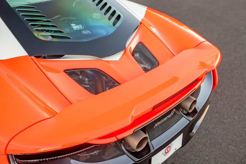 Cuando pintar tu Mclaren 675LT como un paquete de tabaco cuesta una fortuna y no es una buena idea 4 Motor16 2016 McLaren 675LT Marlboro. BaT. Imagen detalle.