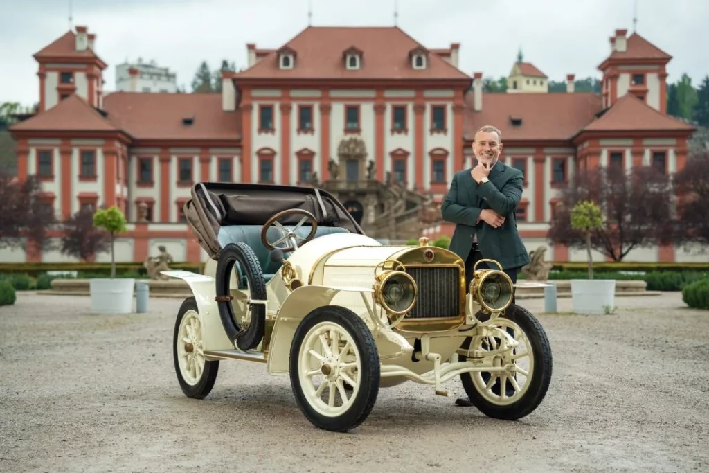 Škoda celebra sus 130 años de historia con estos exclusivos relojes 2 Motor16 2025 Skoda 130 años historia. Reloj. Imagen BSC coche.