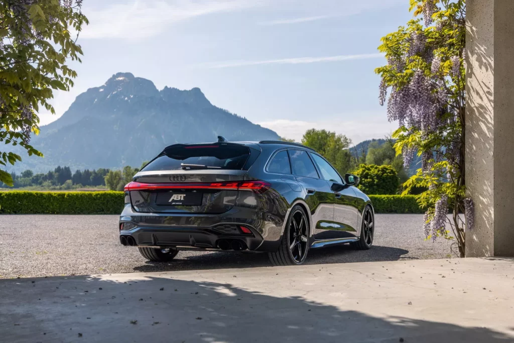 2025 Audi S5 Avant. ABT Sportsline. Imagen trasera.