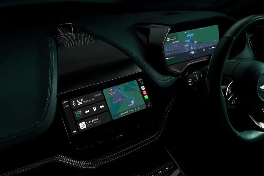 Lo más avanzado de Apple CarPlay llega a Aston Martin 2 Motor16 2025 Apple CarPlay. Aston Martin. Imagen pantallas.