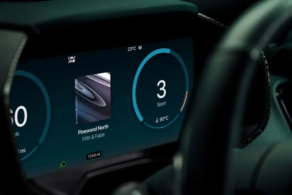 Lo más avanzado de Apple CarPlay llega a Aston Martin 12 Motor16 2025 Aston Martin Apple CarPlay Ultra 9 Motor16