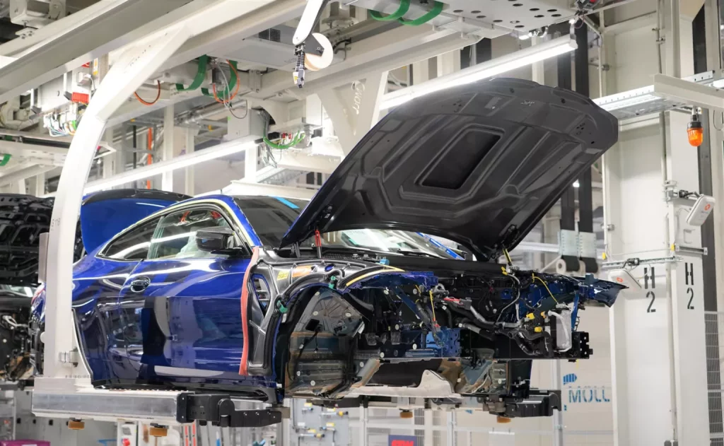 El secreto mejor guardado del M4 CS que BMW regaló a Valentino Rossi 6 Motor16 2025 BMW M4 CS Edition VR46 fabrica 2 Motor16