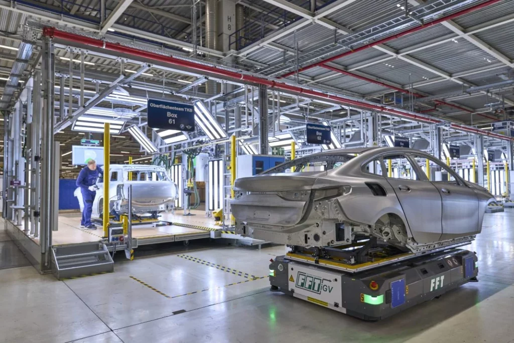 2025 BMW electrificacion 18 Motor16