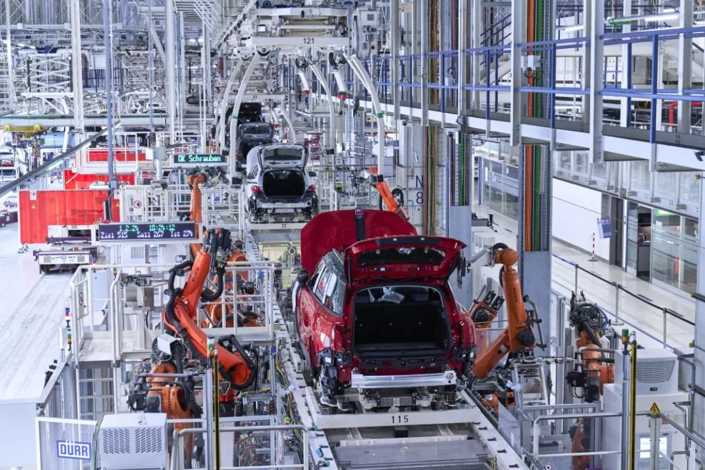 2025 BMW electrificacion 19 Motor16