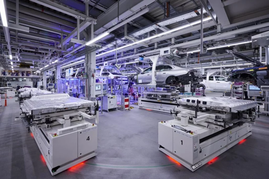 2025 BMW electrificacion 9 Motor16