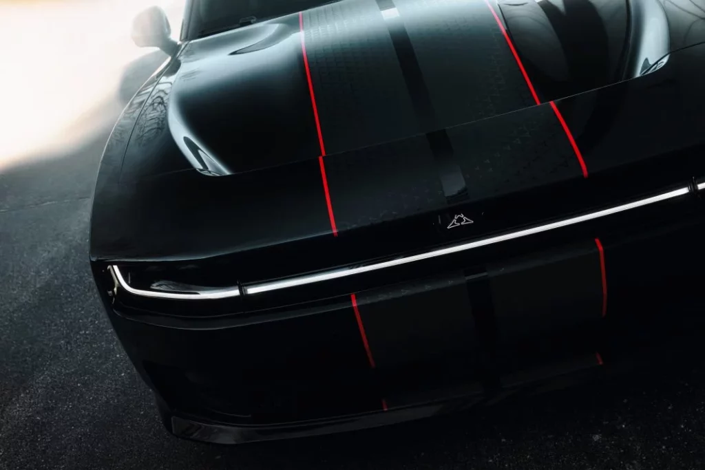 2025 Dodge Charger Daytona 4 puertas 16 Motor16