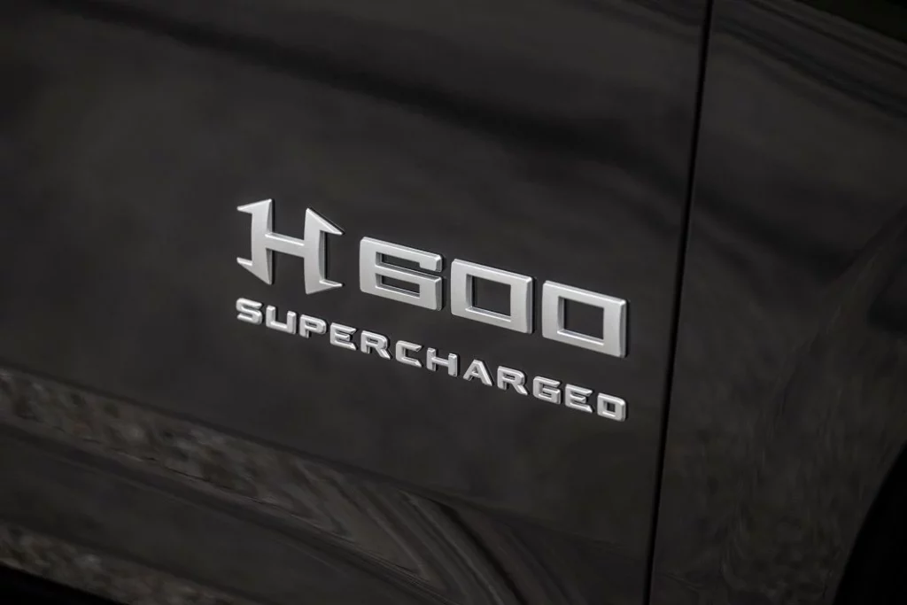 Los Chevrolet Tahoe y Suburban suben de nivel gracias a Hennessey 22 Motor16 2025 Hennessey H600 Chevrolet Tahoe Suburban 12 Motor16