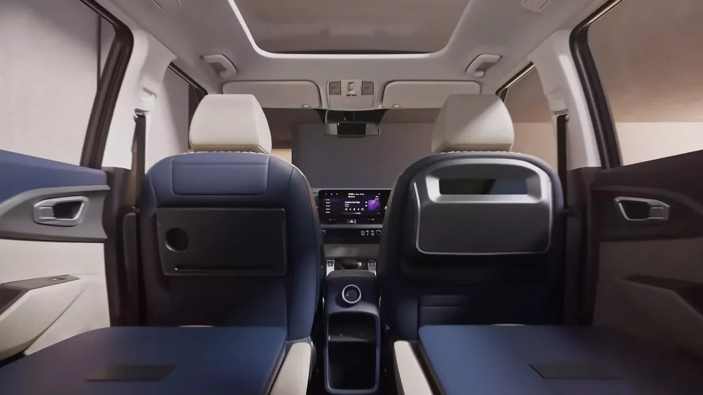 Kia Carens Clavis: El monovolumen low cost que quería ser SUV eléctrico 18 Motor16 2025 Kia Carens Clavis 5 Motor16
