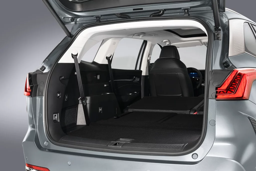 MG QS: El enorme SUV de 7 plazas que solo cuesta 27.000 euros 23 Motor16 2025 MG QS Australia 1 Motor16