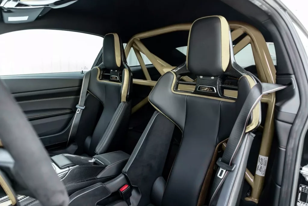 MH4 900: El BMW M4 con cifras de Bugatti Veyron lo ha creado Manhart 3 Motor16 2025 BMW M4. Manhart MH4 900. Imagen interior.