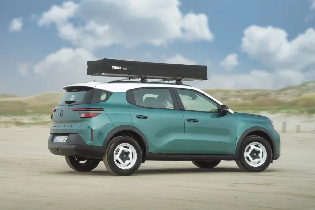 2025 Opel Frontera tienda techo Thule 4 Motor16