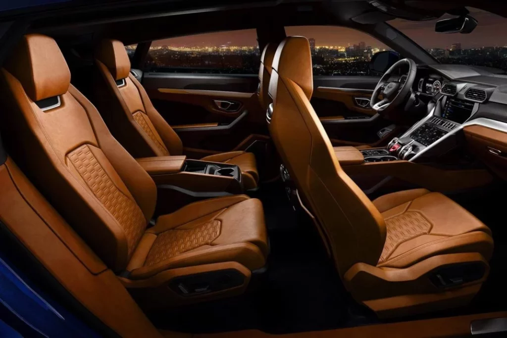 El exótico SUV italiano que Rezvani convierte en un vehículo acorazado 2 Motor16 2025 Rezvani Knight. Imagen interior.