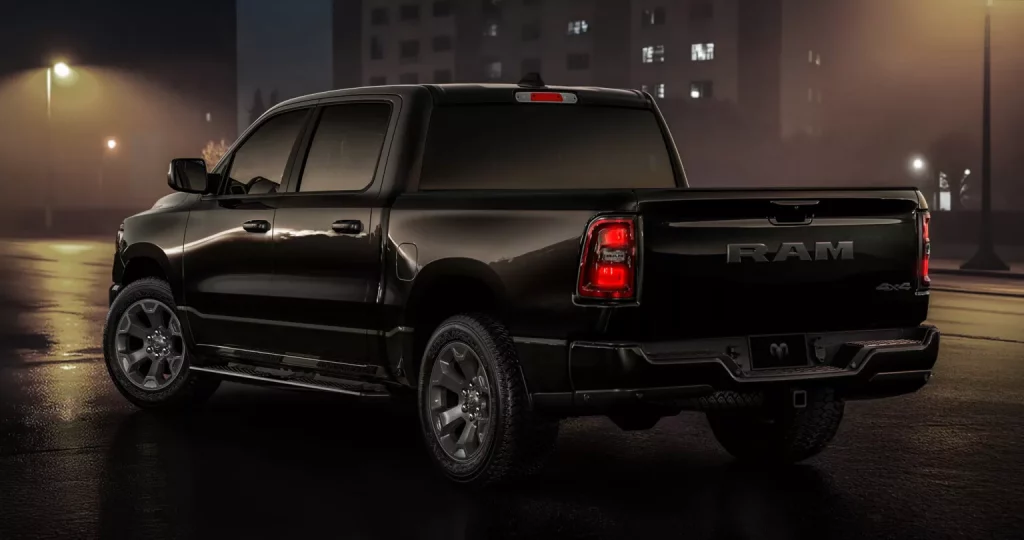 Con este Ram 1500 Express quieren que viajes al año 1939 5 Motor16 2025 Ram 1500 Express 3 Motor16