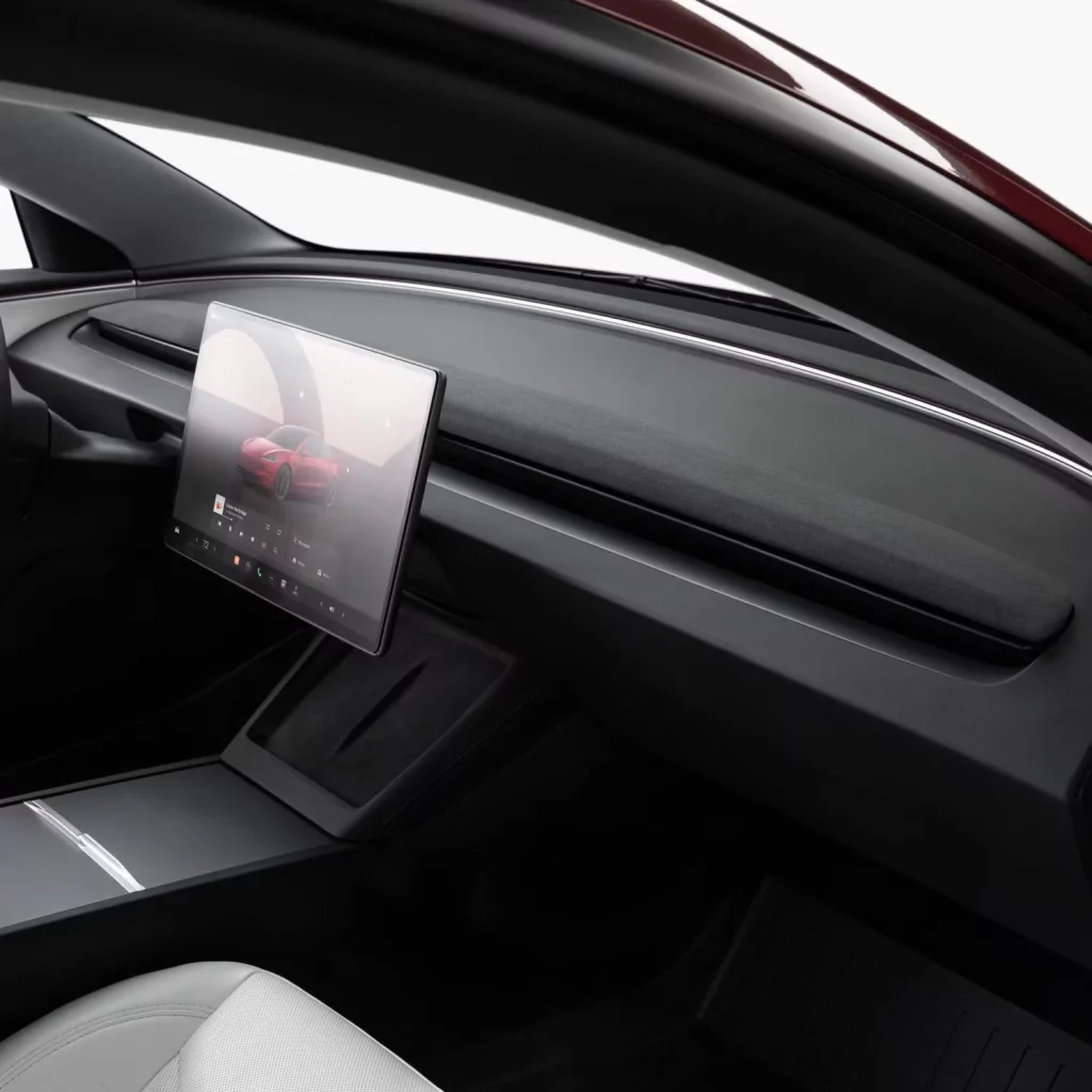 El accesorio que inyecta lujo a tu Tesla Model 3 o Model Y solo cuesta 220 euros 1 Motor16 2025 Tesla Model Y. Interior gamuza. Imagen.