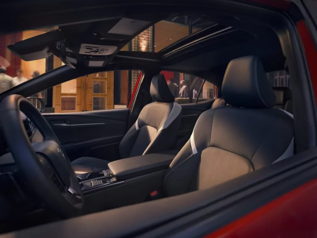El incombustible Toyota Camry vuelve a ponerse al día en Estados Unidos 3 Motor16 2025 Toyota Camry. Imagen interior.