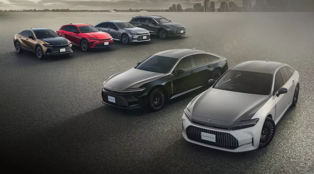 Toyota Crown 70th: Aires de Maybach para celebrar una larga trayectoria 4 Motor16 2025 Toyota Crown 70th Japon 1 Motor16