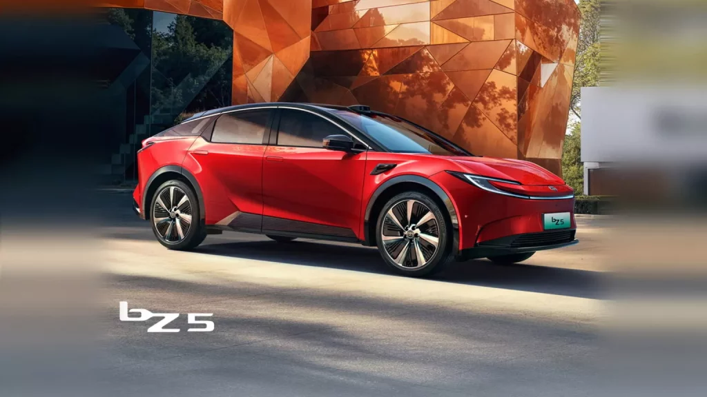 2025 Toyota bZ5. China. Imagen movimiento.