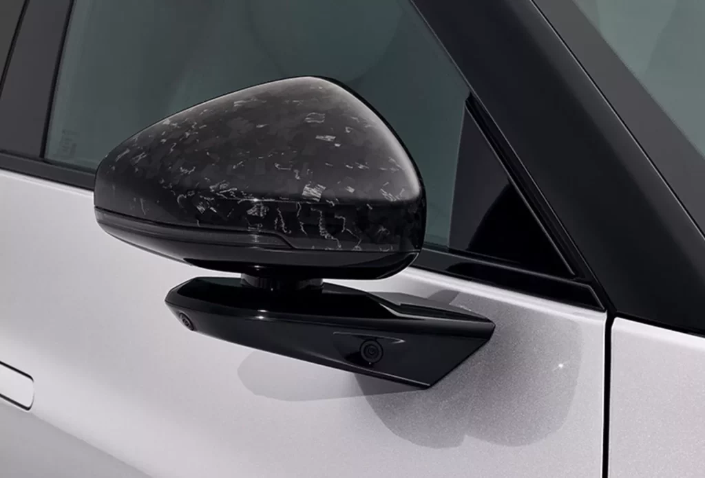2025 Xpeng P7. MIIT. Imagen retrovisor.