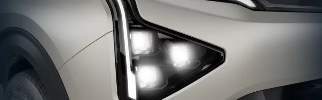 Kia Carens Clavis: El monovolumen low cost que quería ser SUV eléctrico 11 Motor16 2025 kia carens clavis india 4 Motor16