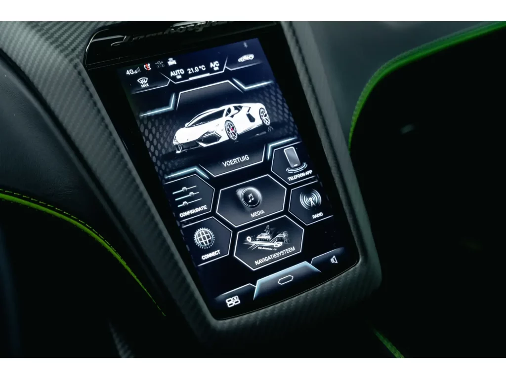 2025 lamborghini revuelto verde agave 16 Motor16