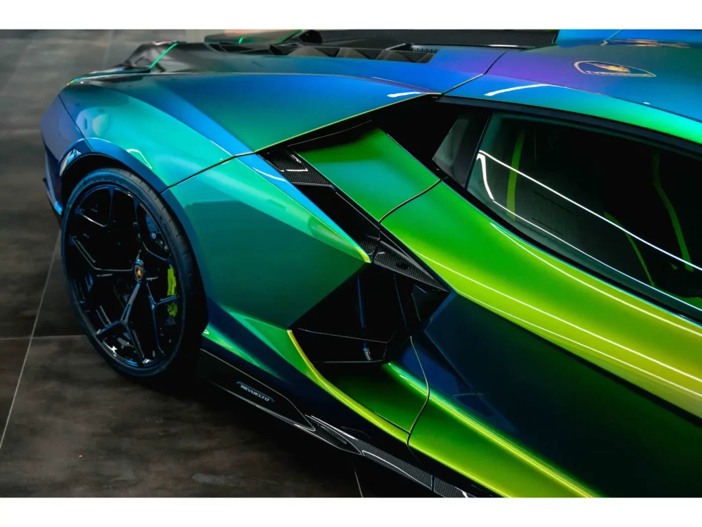 2025 lamborghini revuelto verde agave 18 Motor16