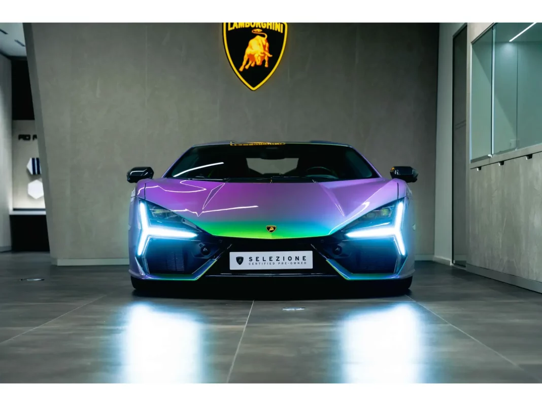 2025 Lamborghini Revuelto. Verde Agave. Imagen portada.