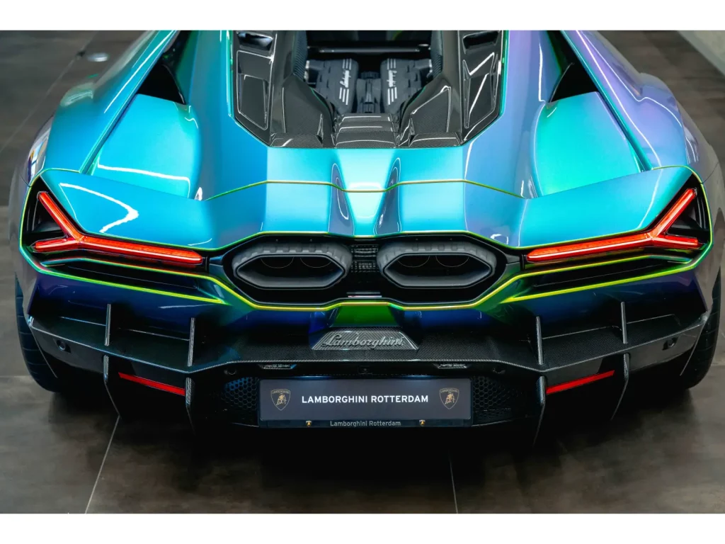 2025 lamborghini revuelto verde agave 26 Motor16