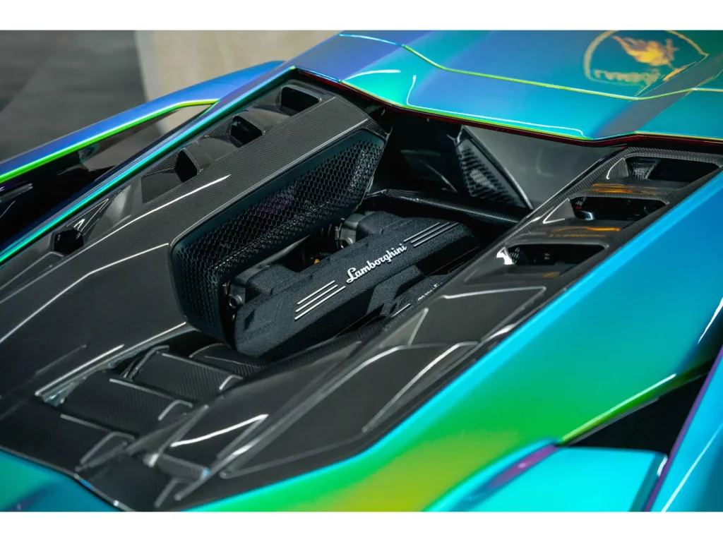 2025 lamborghini revuelto verde agave 28 Motor16