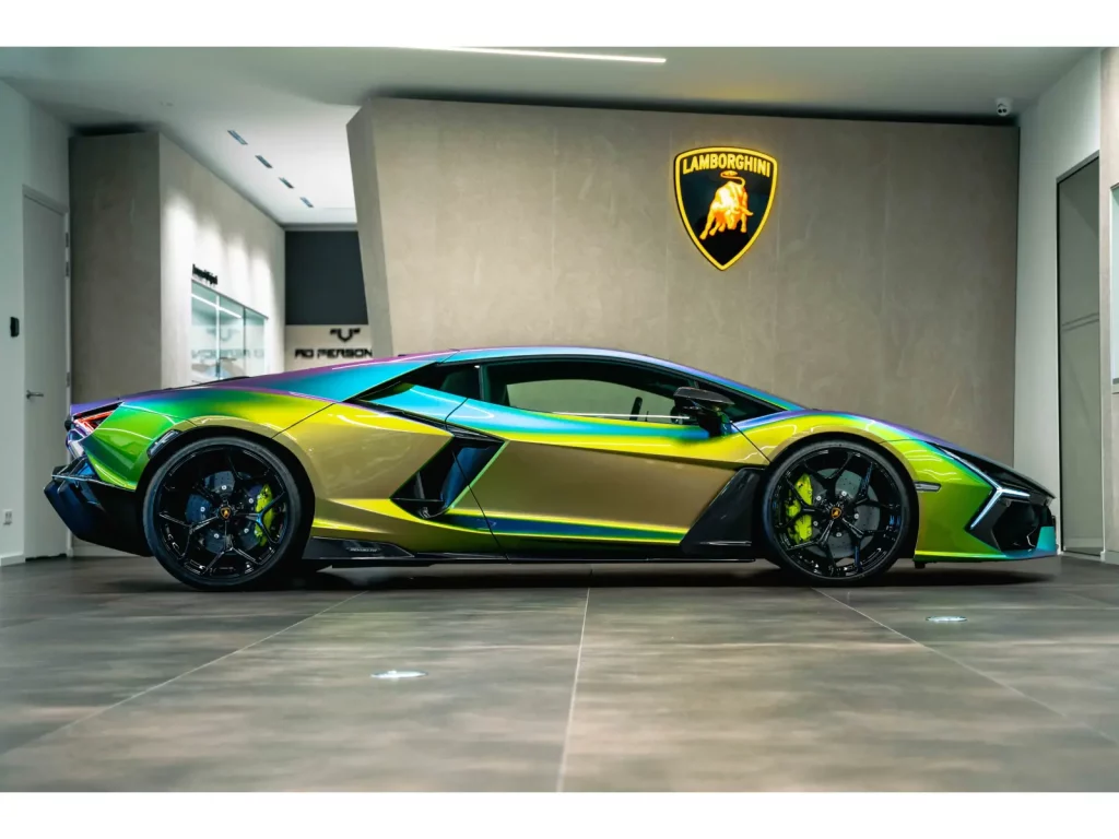 2025 lamborghini revuelto verde agave 3 Motor16
