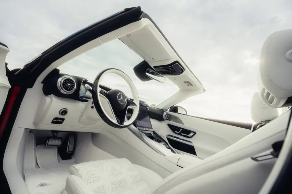 Mercedes-Maybach SL 680 Monogram Series: El SL más especial y caro de la historia 25 Motor16 2025 mercedes maybach sl 680 monogram series 10 Motor16