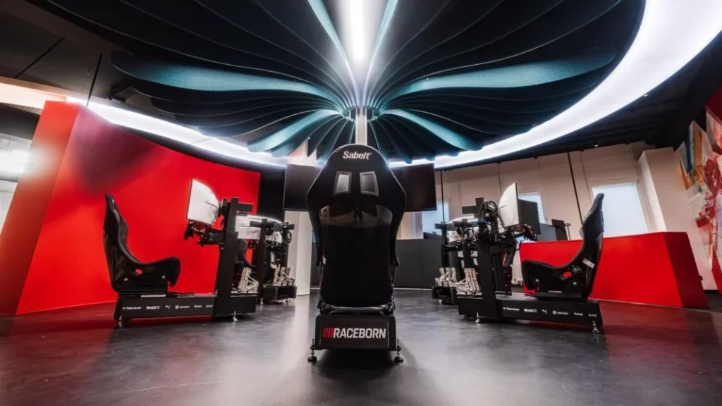 Porsche estrena el centro donde formará a sus futuros pilotos... de videojuego 15 Motor16 2025 porsche centro formacion esports 12 Motor16