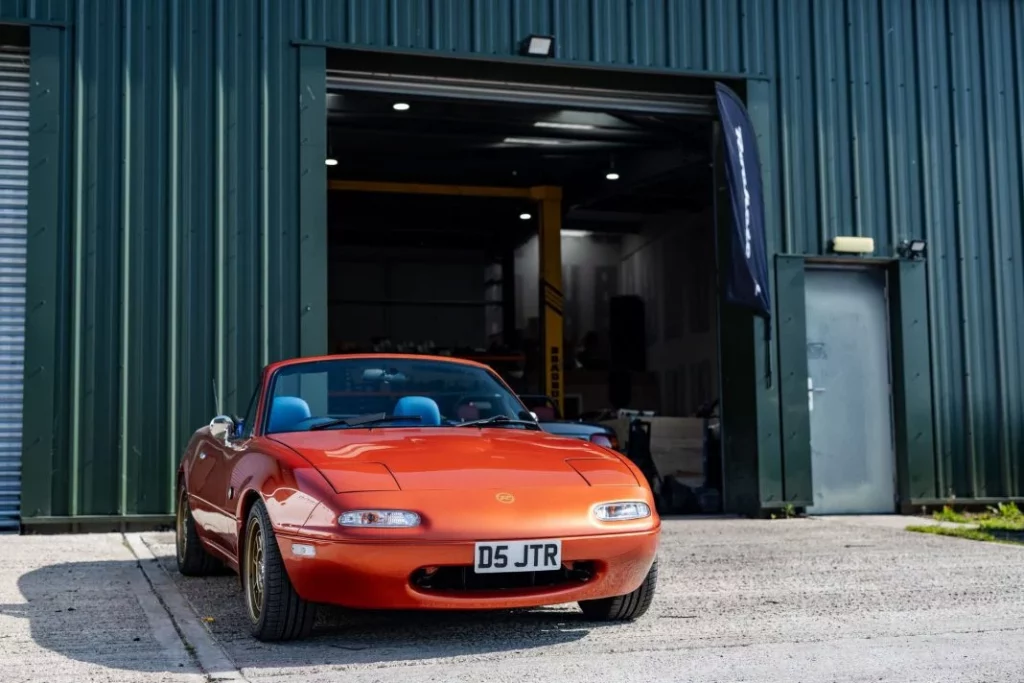 El Mazda MX-5 va mejor con un motor V6: Y Rocketeer Cars te lo fabrica 4 Motor16 2025 rocketeer mazda mx 5 v6 2 Motor16