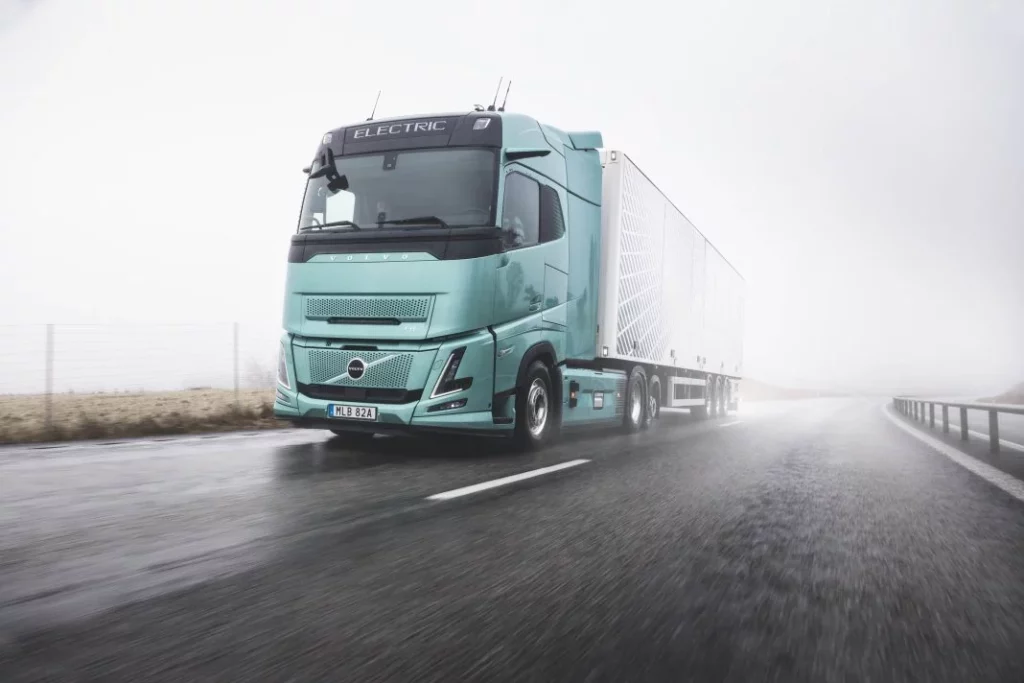 Volvo FH Aero Electric E-axle: El camión eléctrico con 600 km de autonomía 3 Motor16 2025 volvo trucks fx electric camion 1 Motor16