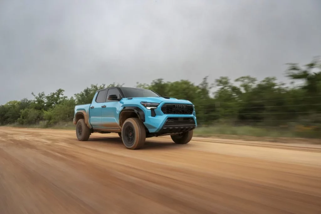 Las versiones TRD 2026 de Toyota nos dan aún más envidia 15 Motor16 2026 Toyota TRD Pro Tacoma WaveMaker 1 Motor16