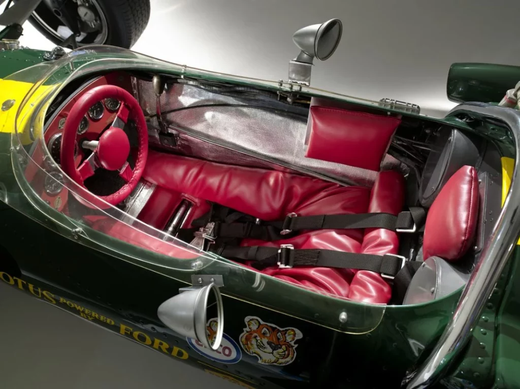25 Lotus Type 38 interior Motor16