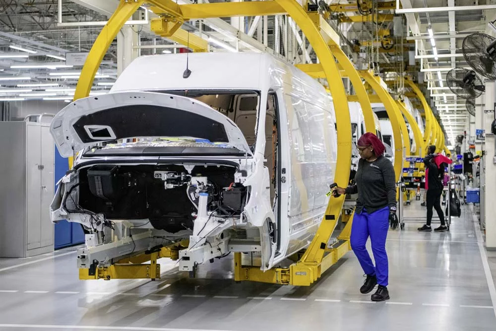 https://www.motor16.com/comerciales/mercedes-sprinter-30-aniversario/