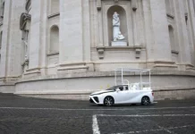 5 impresionantes coches de los que podrá disfrutar el nuevo Papa elegido en el Cónclave