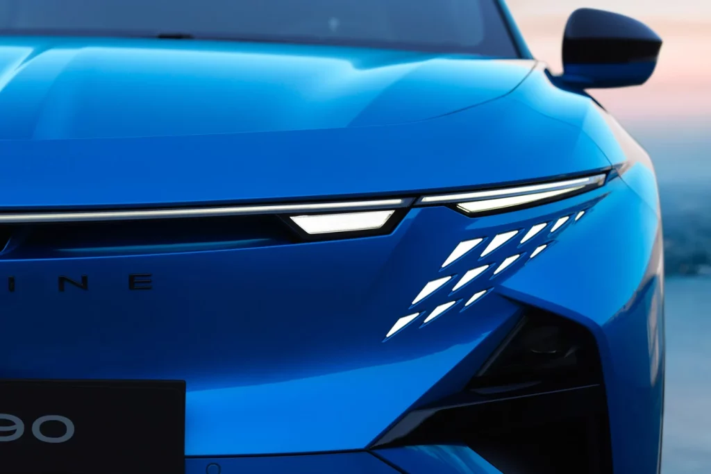 Así es el nuevo Alpine A390, un fastback eléctrico que desafía a la física 61 Motor16 Alpine A390 106 Motor16