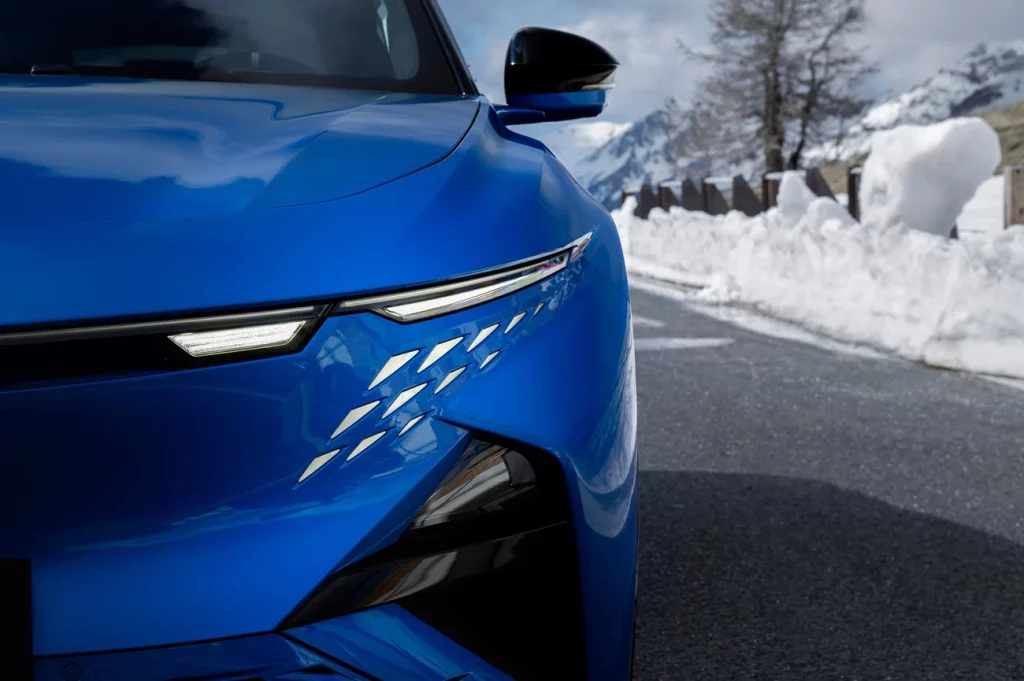 Así es el nuevo Alpine A390, un fastback eléctrico que desafía a la física 27 Motor16 Alpine A390 37 Motor16