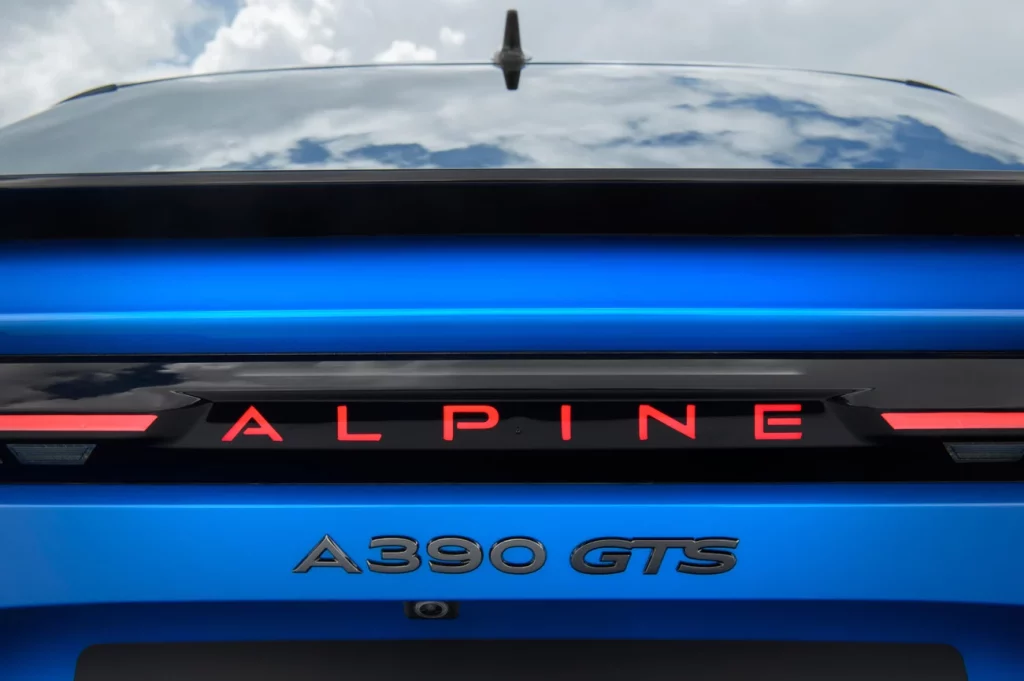 Así es el nuevo Alpine A390, un fastback eléctrico que desafía a la física 28 Motor16 Alpine A390 38 Motor16