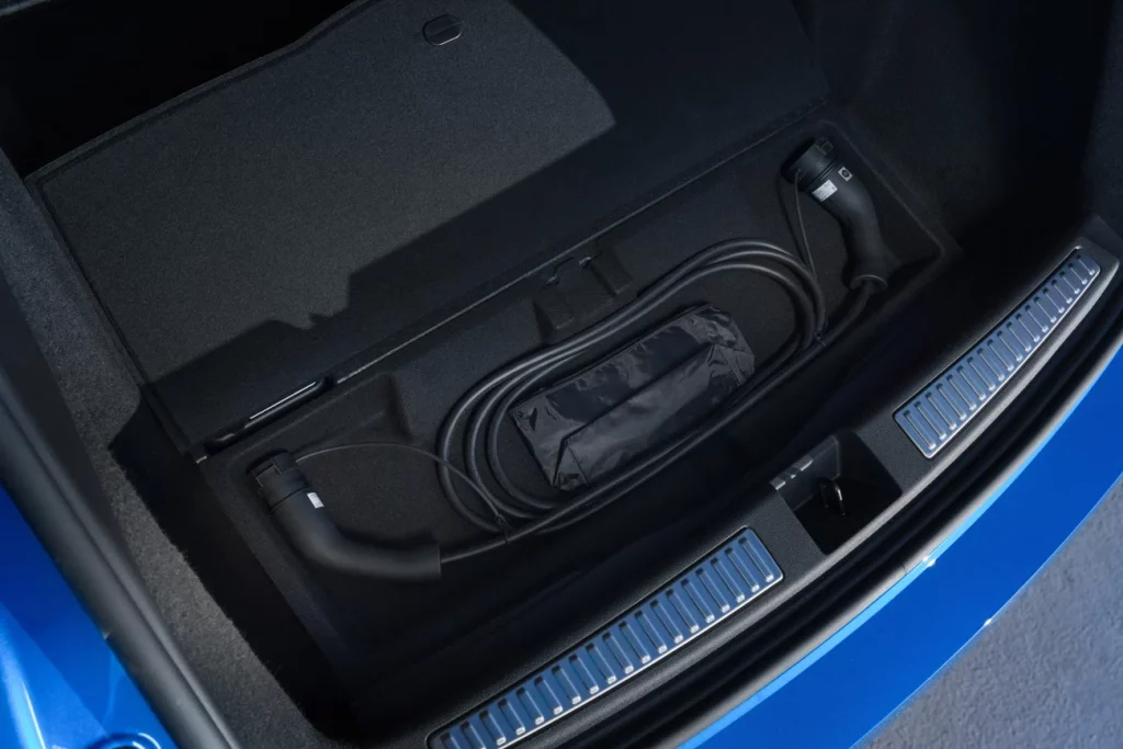 Así es el nuevo Alpine A390, un fastback eléctrico que desafía a la física 40 Motor16 Alpine A390 58 Motor16
