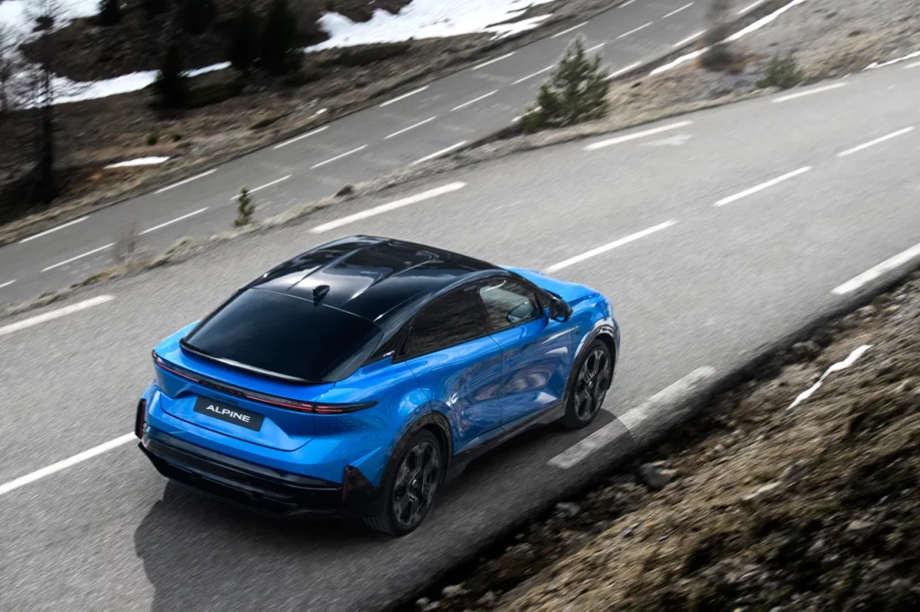 Así es el nuevo Alpine A390, un fastback eléctrico que desafía a la física 6 Motor16 Alpine A390