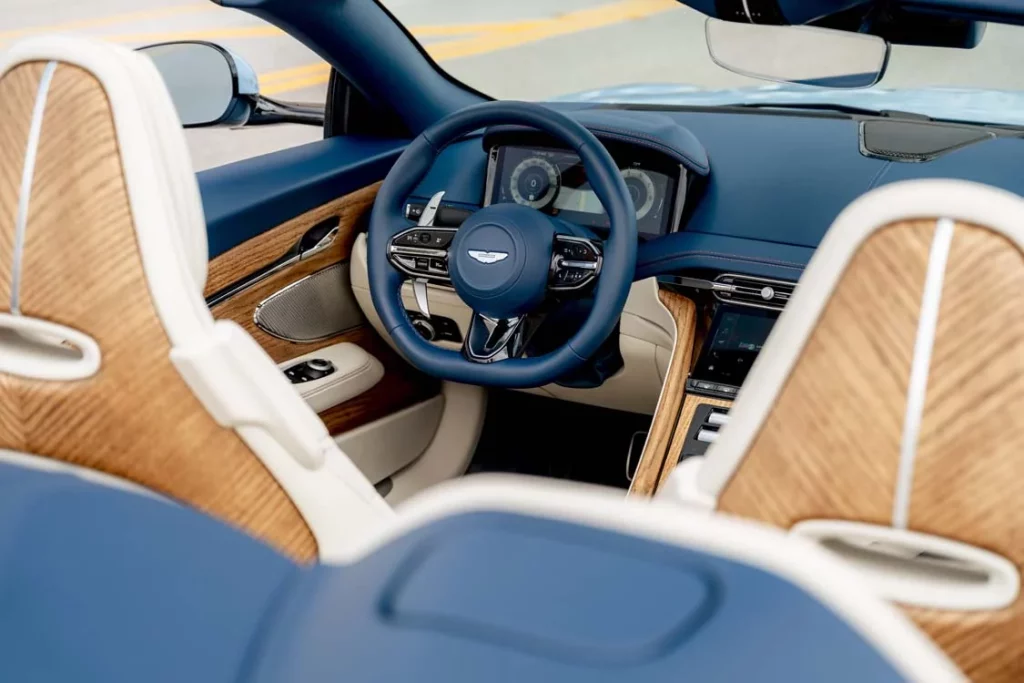 Aston Martin DB12 Volante Palm Beach: lujo británico al sol de Florida 3 Motor16 Aston Martin DB12 Volante Palm Beach Edition