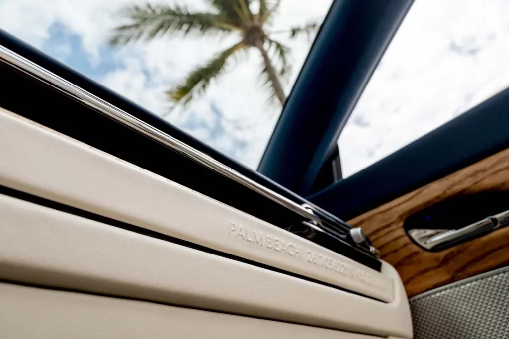 Aston Martin DB12 Volante Palm Beach: lujo británico al sol de Florida 12 Motor16 Aston Martin DB12 Volante Palm Beach Edition 7 Motor16