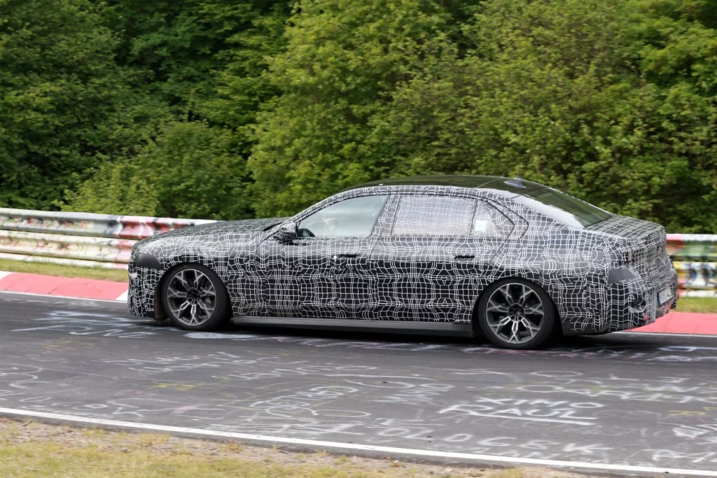 El BMW Serie 7 G70 va a recibir una actualización 13 Motor16 BMW Serie 7 2026 11 Motor16