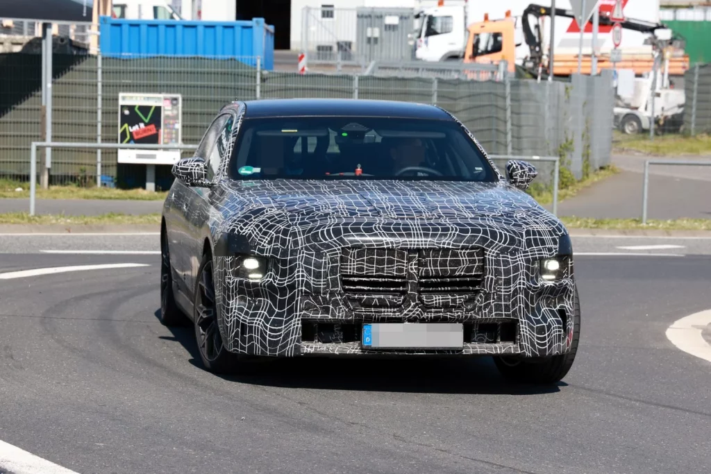 El BMW Serie 7 G70 va a recibir una actualización 20 Motor16 BMW Serie 7 2026 18 Motor16