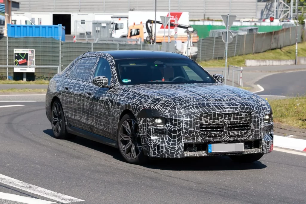 El BMW Serie 7 G70 va a recibir una actualización 21 Motor16 BMW Serie 7 2026 19 Motor16