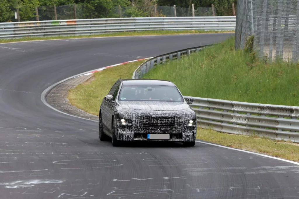 El BMW Serie 7 G70 va a recibir una actualización 4 Motor16 BMW Serie 7 2026 2 Motor16