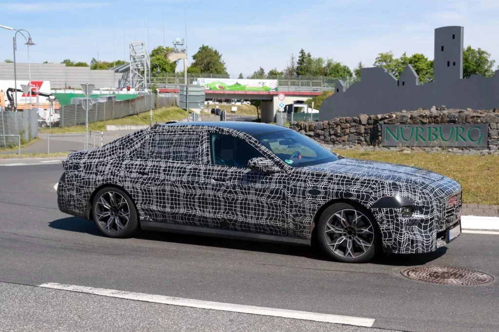 El BMW Serie 7 G70 va a recibir una actualización 22 Motor16 BMW Serie 7 2026 20 Motor16