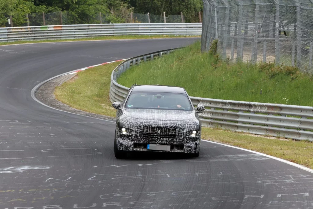 El BMW Serie 7 G70 va a recibir una actualización 5 Motor16 BMW Serie 7 2026 3 Motor16